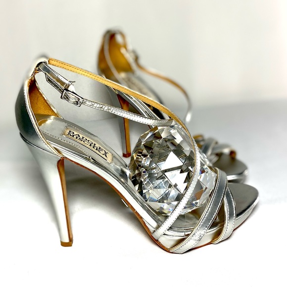 Badgley Mischka Lillian Strappy Ankle Strap Sandals Silver Metallic Leather 7M - Picture 3 of 15